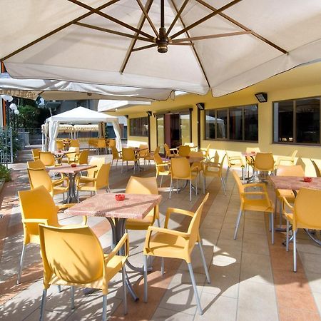 קרביה Hotel Levante מראה חיצוני תמונה