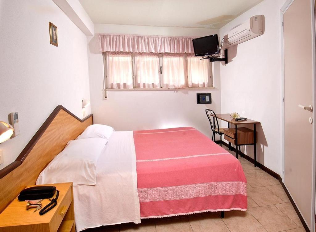 קרביה Hotel Levante חדר תמונה