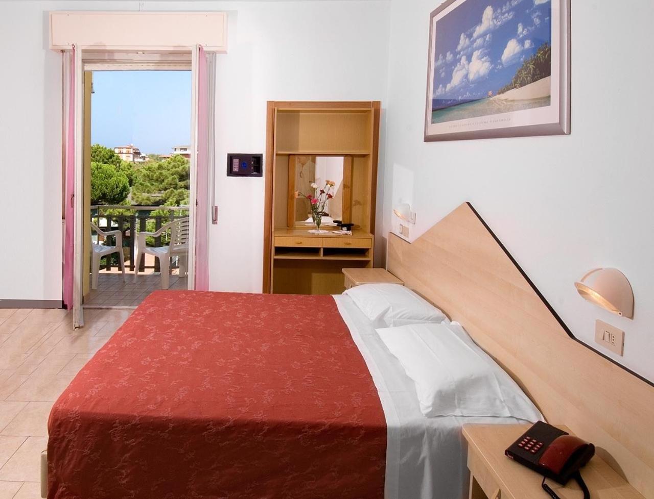 קרביה Hotel Levante מראה חיצוני תמונה