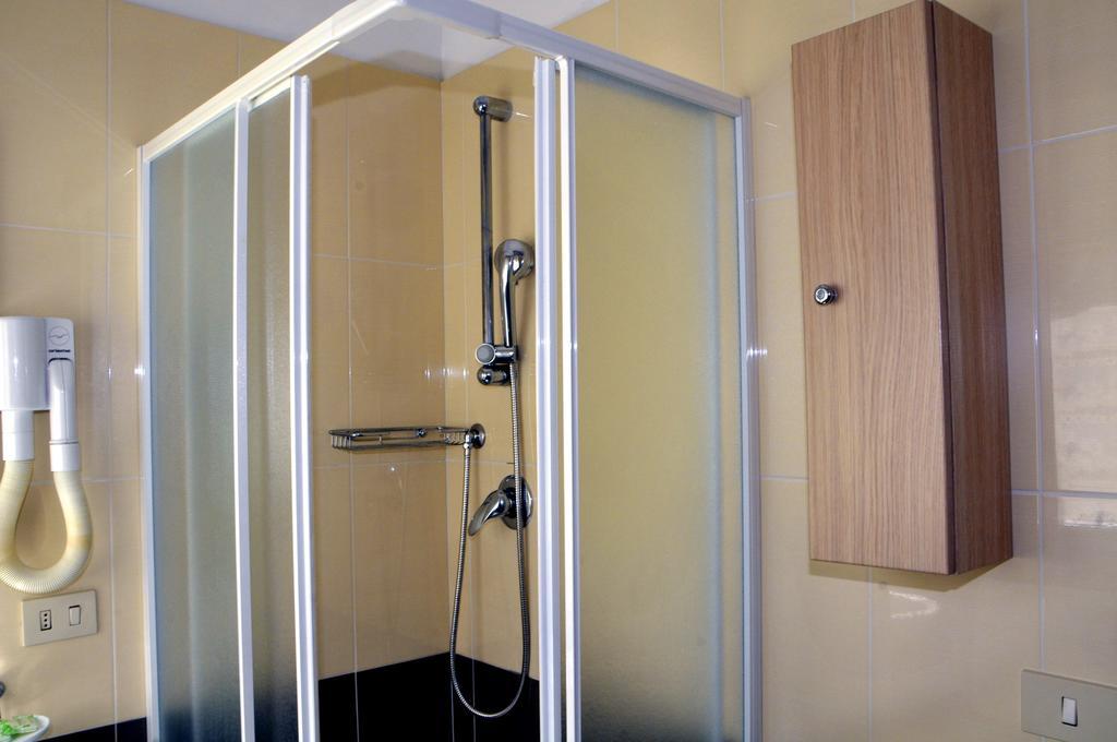 קרביה Hotel Levante מראה חיצוני תמונה