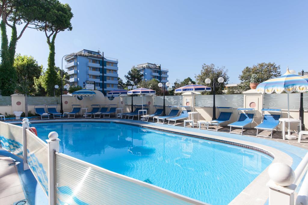 קרביה Hotel Levante מראה חיצוני תמונה
